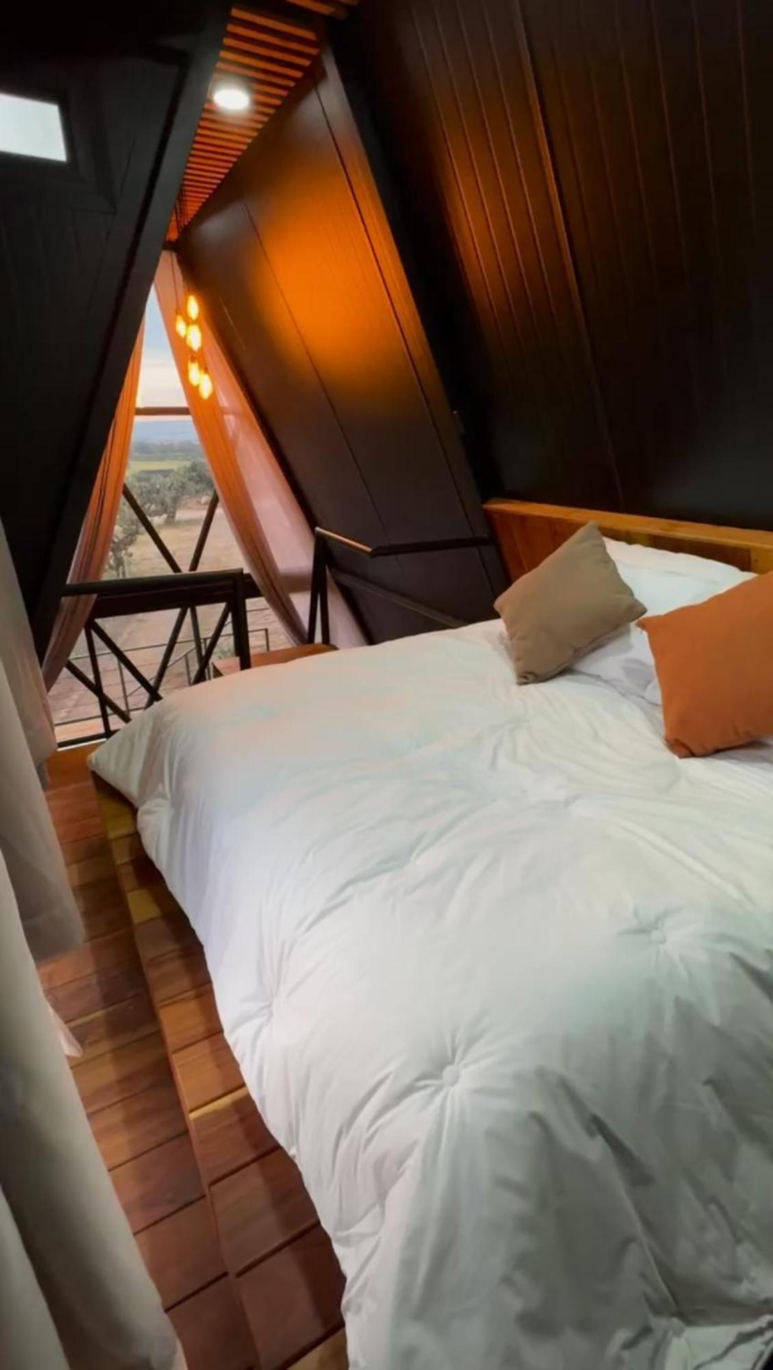 Hotel Coyote Alcocer Екстер'єр фото